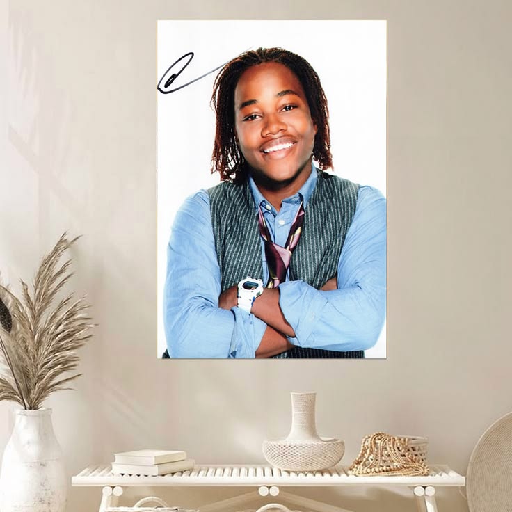 Leon Thomas III Victorious autographed photo signed André Harris Poster Unframed Size 24''x36''